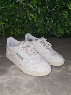 Reebok WOMEN'S CLUB C 85 VINTAGE SHOES size 9